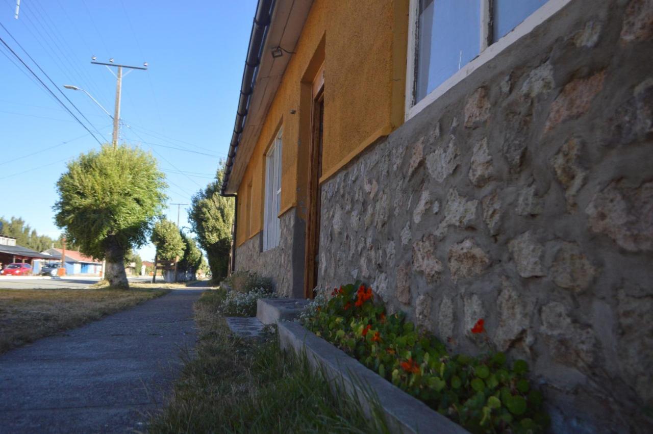 Hostal Y Cabanas Vientos Del Sur Puerto Ingeniero Ibanez 외부 사진