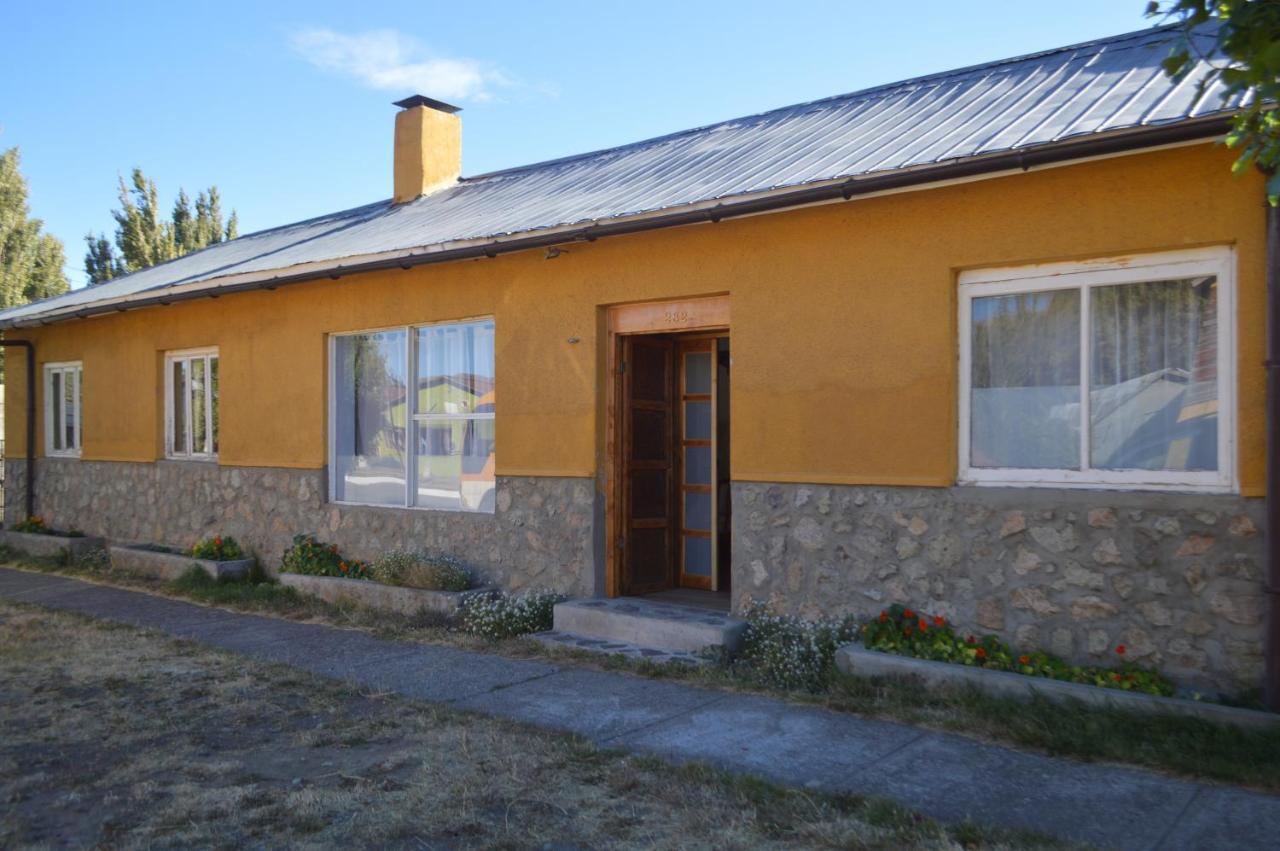 Hostal Y Cabanas Vientos Del Sur Puerto Ingeniero Ibanez 외부 사진